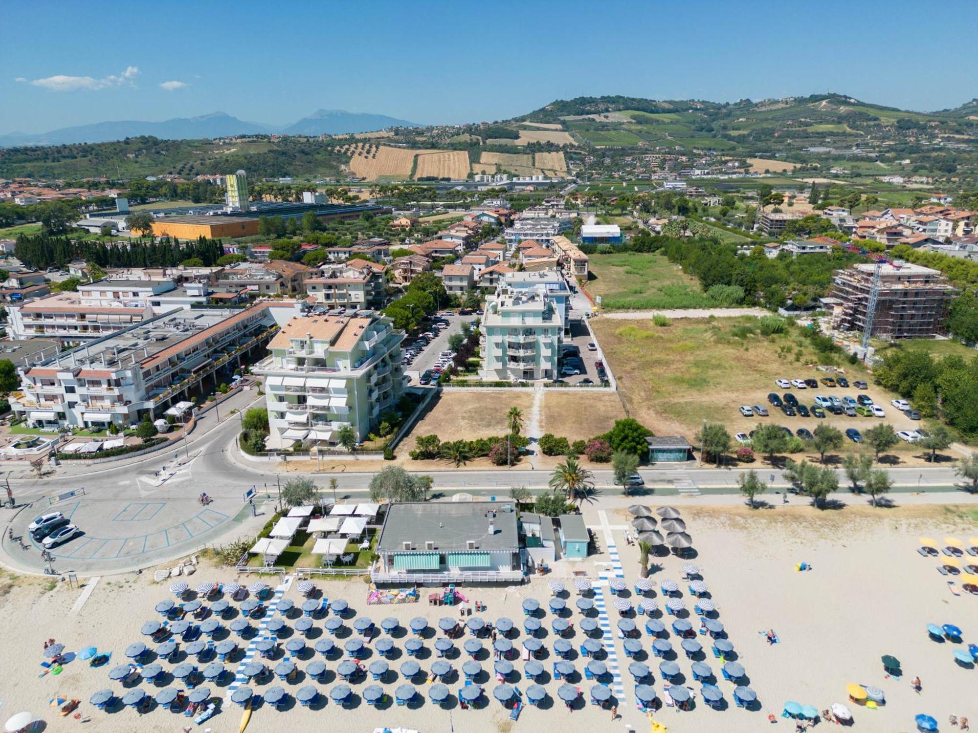 Altomare - Vibra Daire Villa Rosa Di Martinsicuro Dış mekan fotoğraf